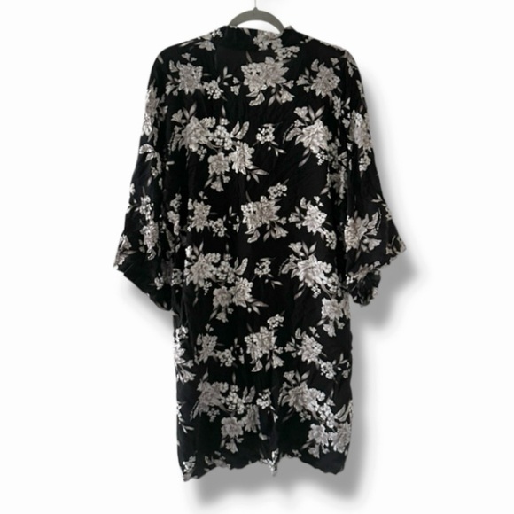Spiritual Gangster Maya Black Floral Kimono Women’s One Size Swim Coverup Beachy - Picture 3 of 16